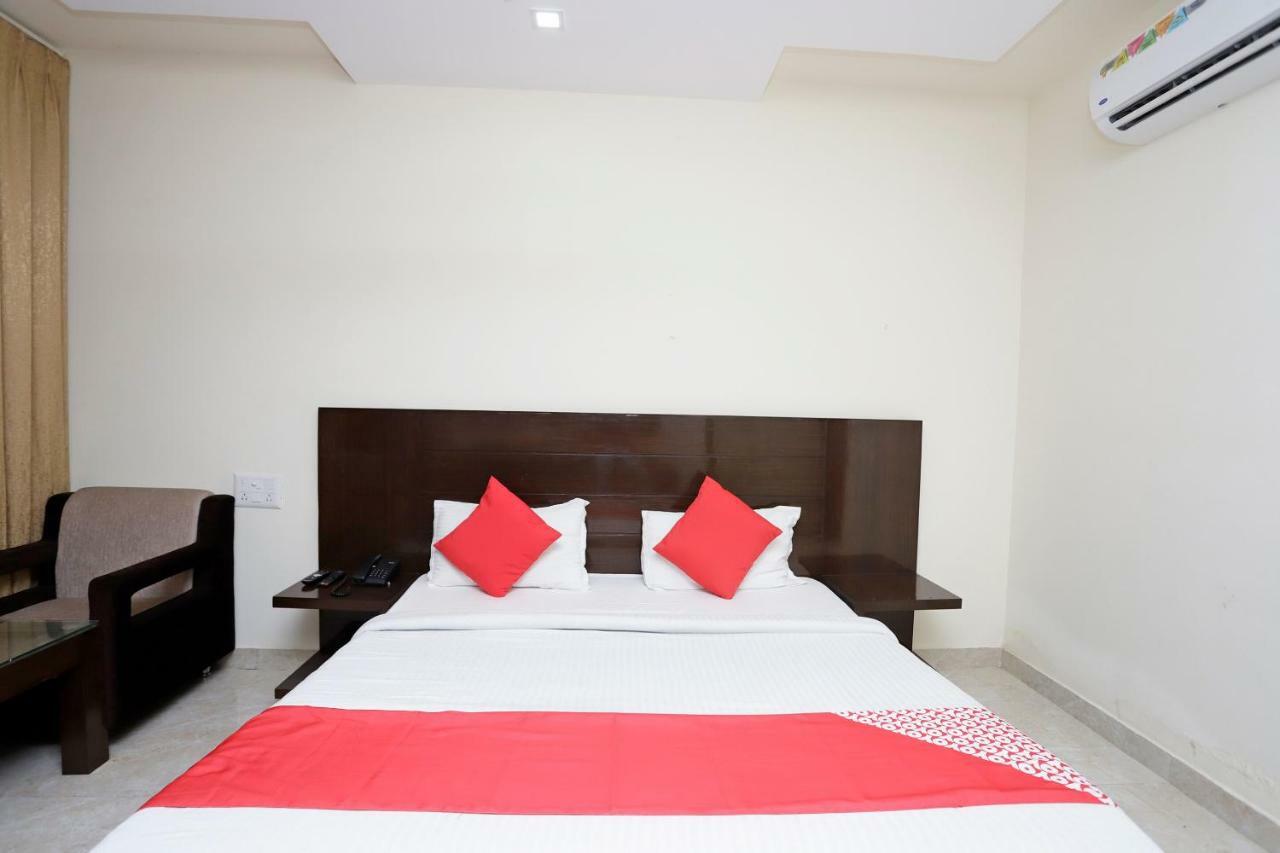 Oyo 39595 Hotel Ray Ban Kankhal Exteriér fotografie