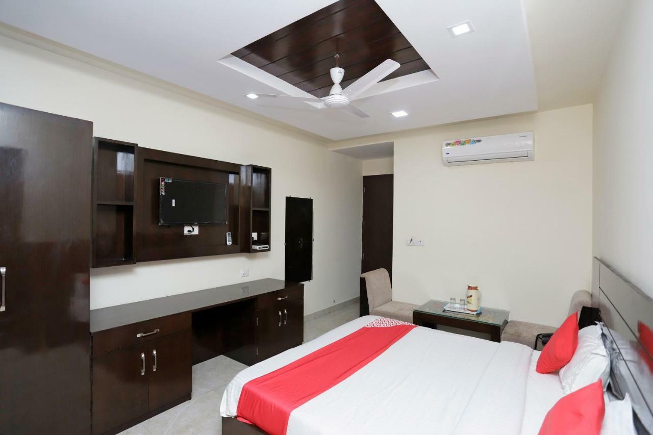 Oyo 39595 Hotel Ray Ban Kankhal Exteriér fotografie