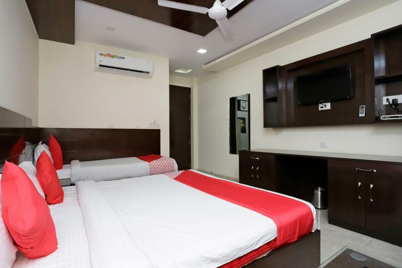 Oyo 39595 Hotel Ray Ban Kankhal Exteriér fotografie