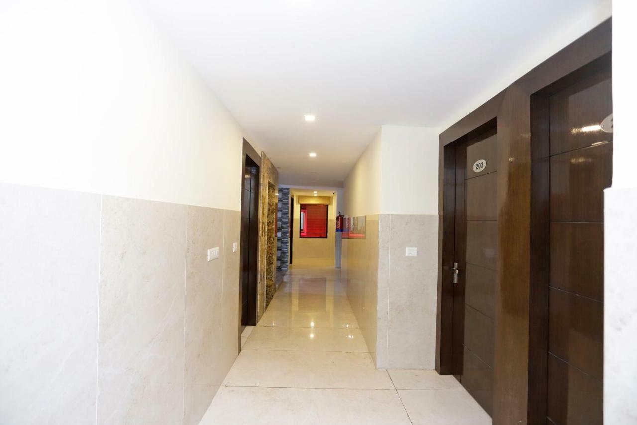 Oyo 39595 Hotel Ray Ban Kankhal Exteriér fotografie